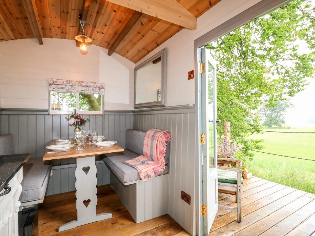 The Lazy Mare By The Water Villa Ръджли Екстериор снимка